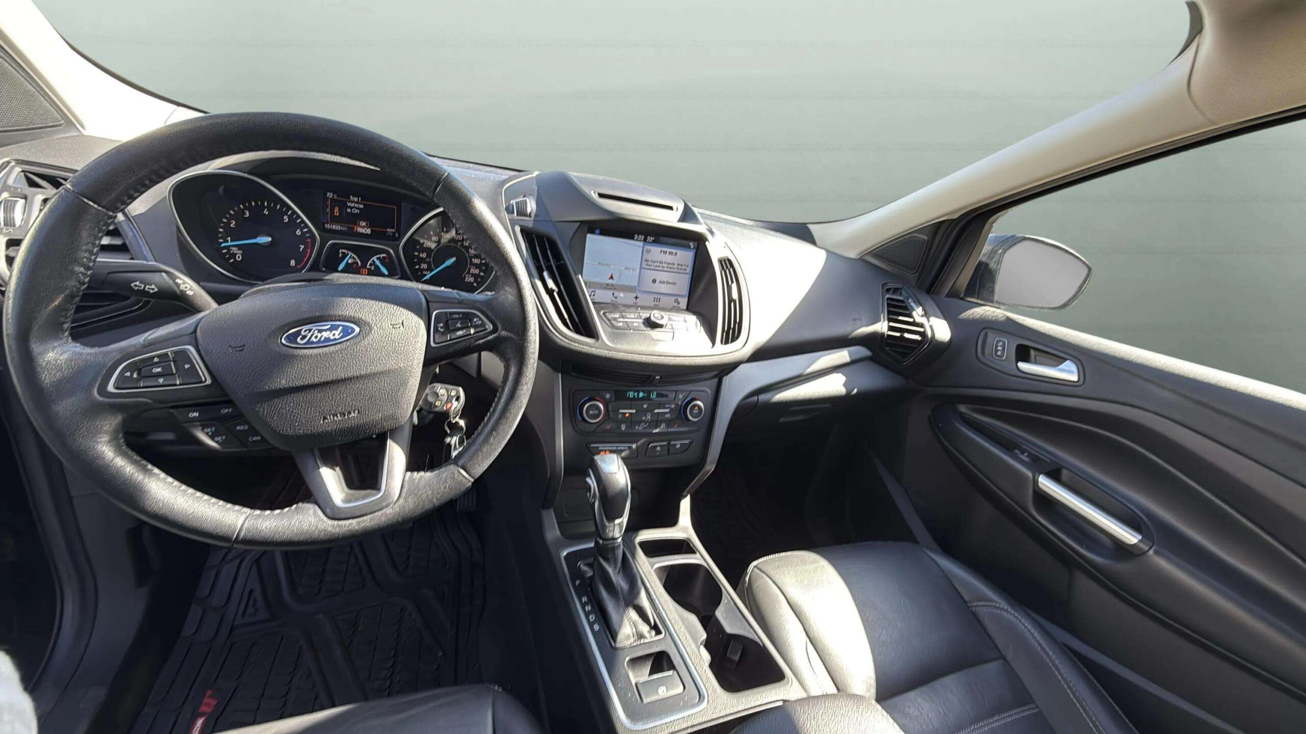 1fmcu0hd0jub57736-a01ba749d615462e8135f997ef8f6701-interior-9.jpeg-1759972992960-52507243