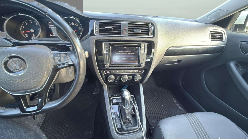 jetta-07-1759124988473-183427296