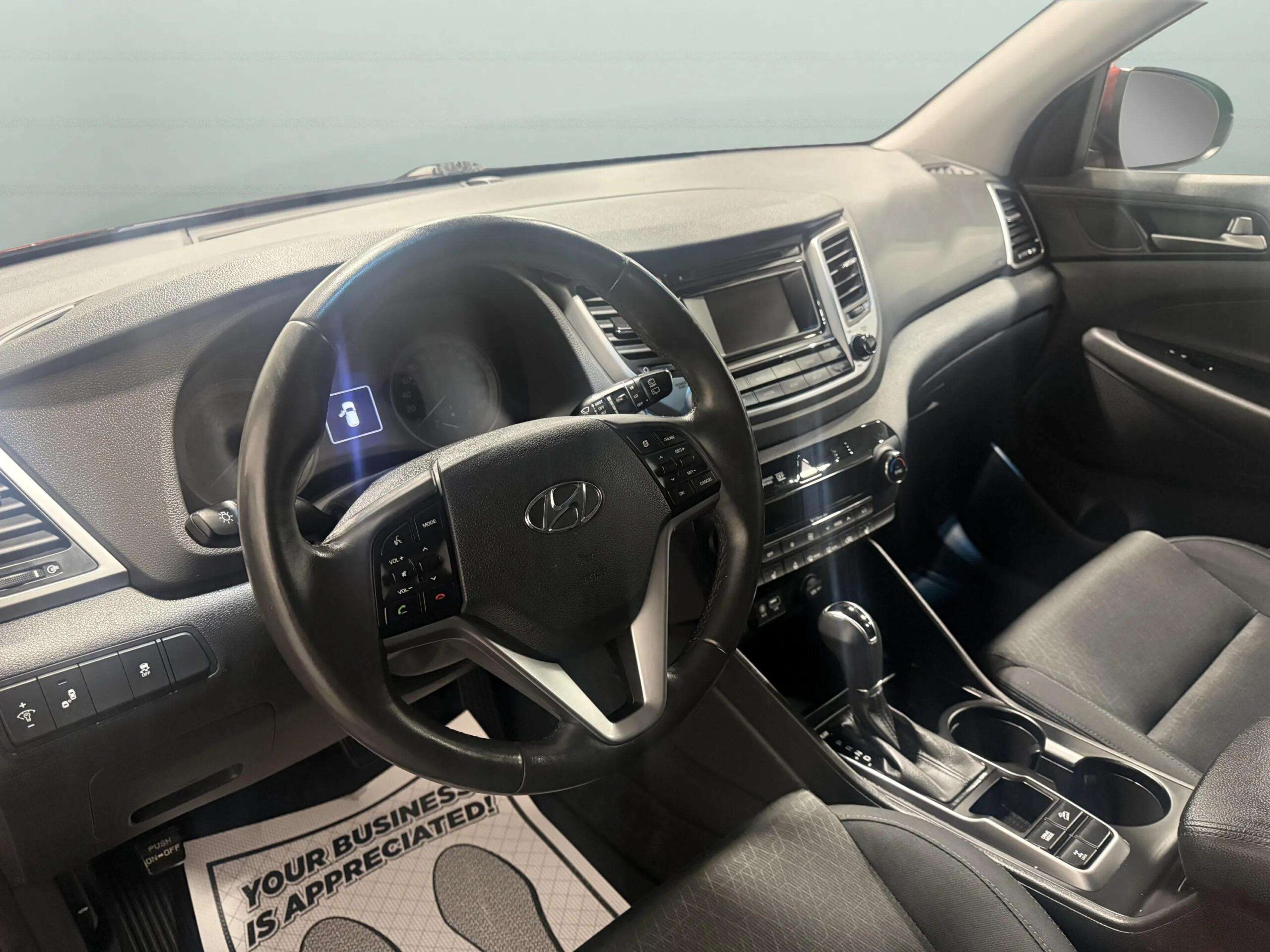 2_11_Interior_IMG_4953