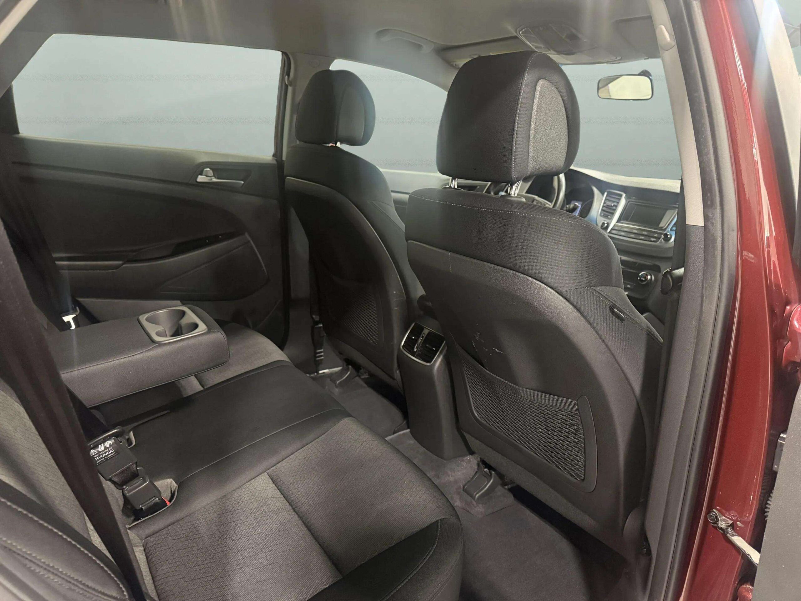 2_6_Interior_IMG_4948