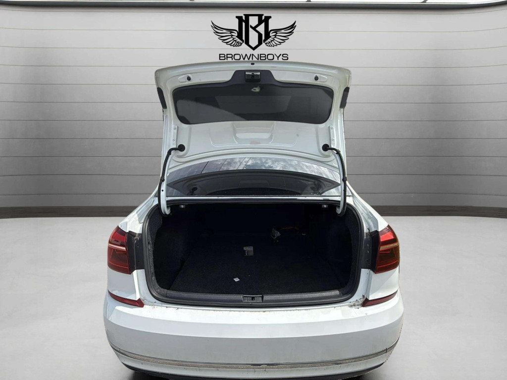 passat-11-1759400516834-219079292