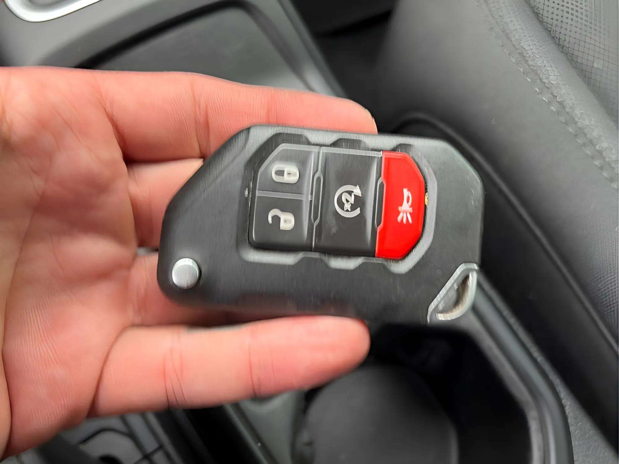 2020 Jeep Wrangler Unlimited Sport Altitude 4×4 - Photo 13