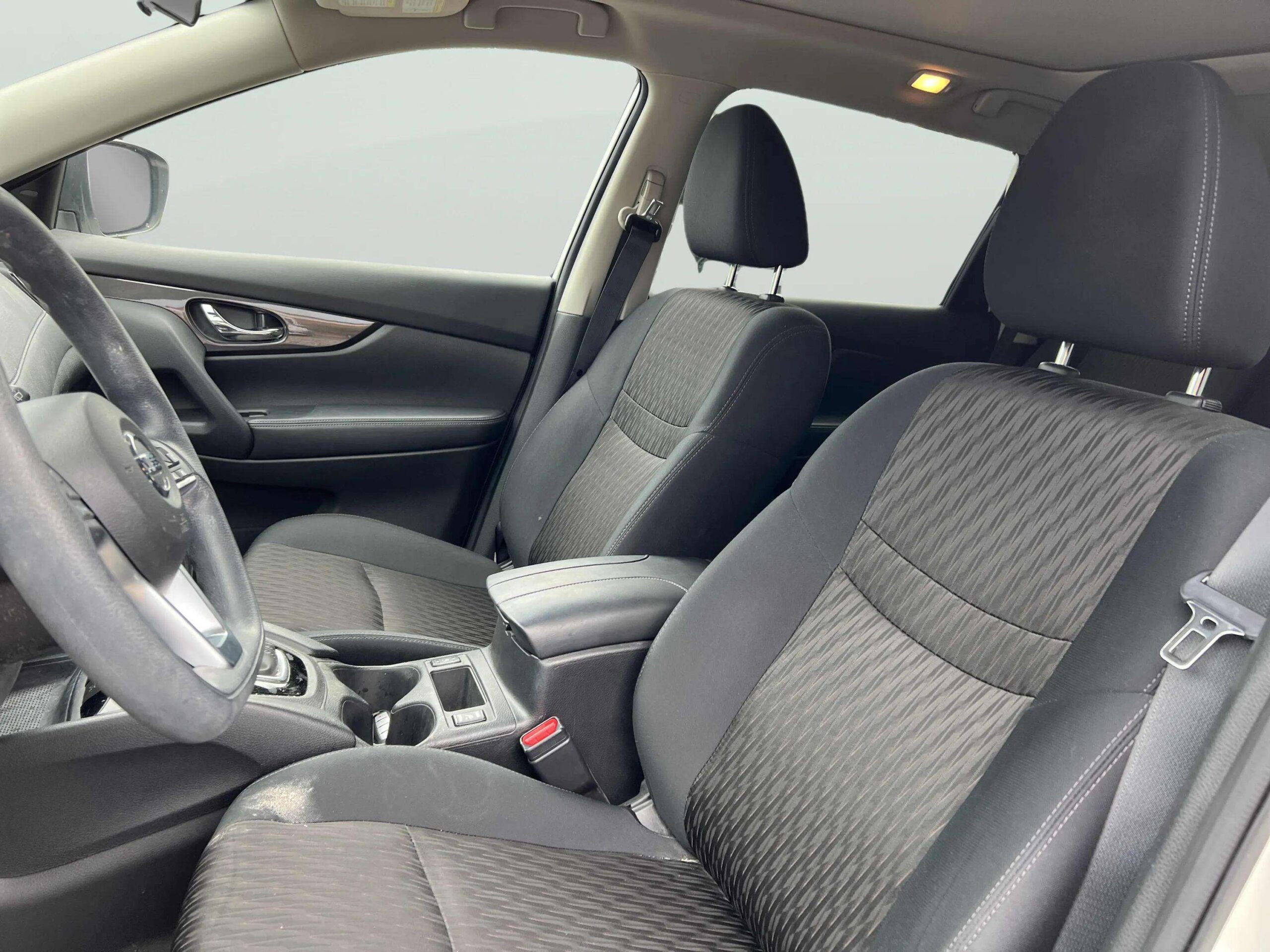 2019 Nissan Rogue SV AWD - Photo 6