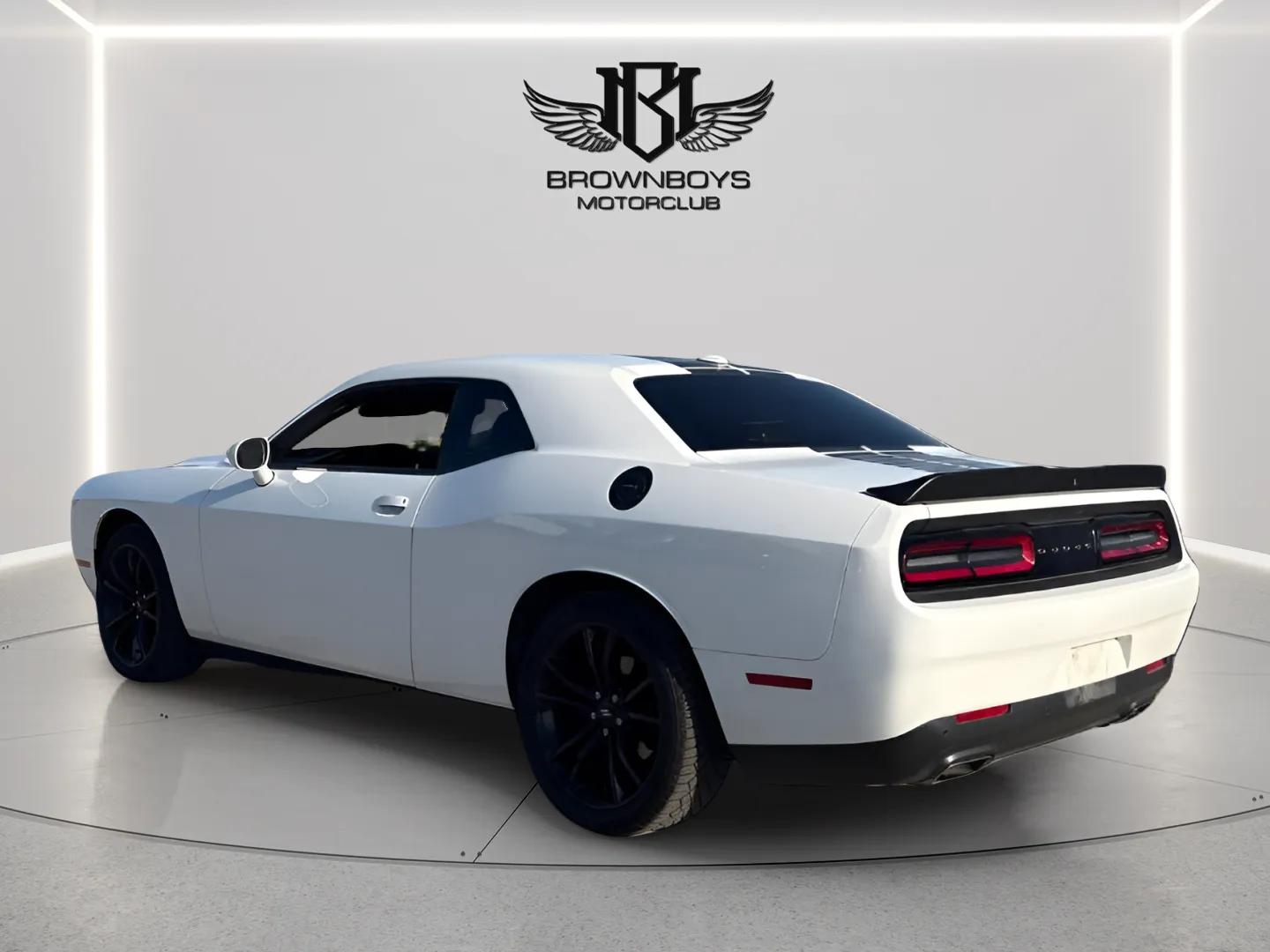 2018 Dodge Challenger SXT Plus - Photo 3