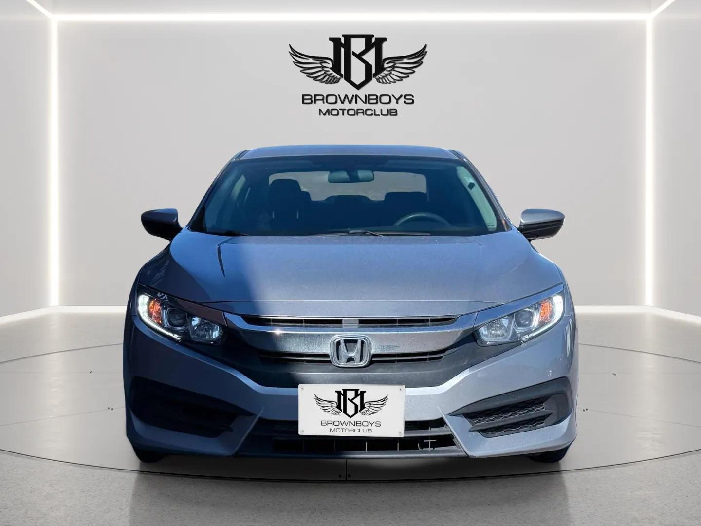 2018 Honda Civic LX - Photo 4