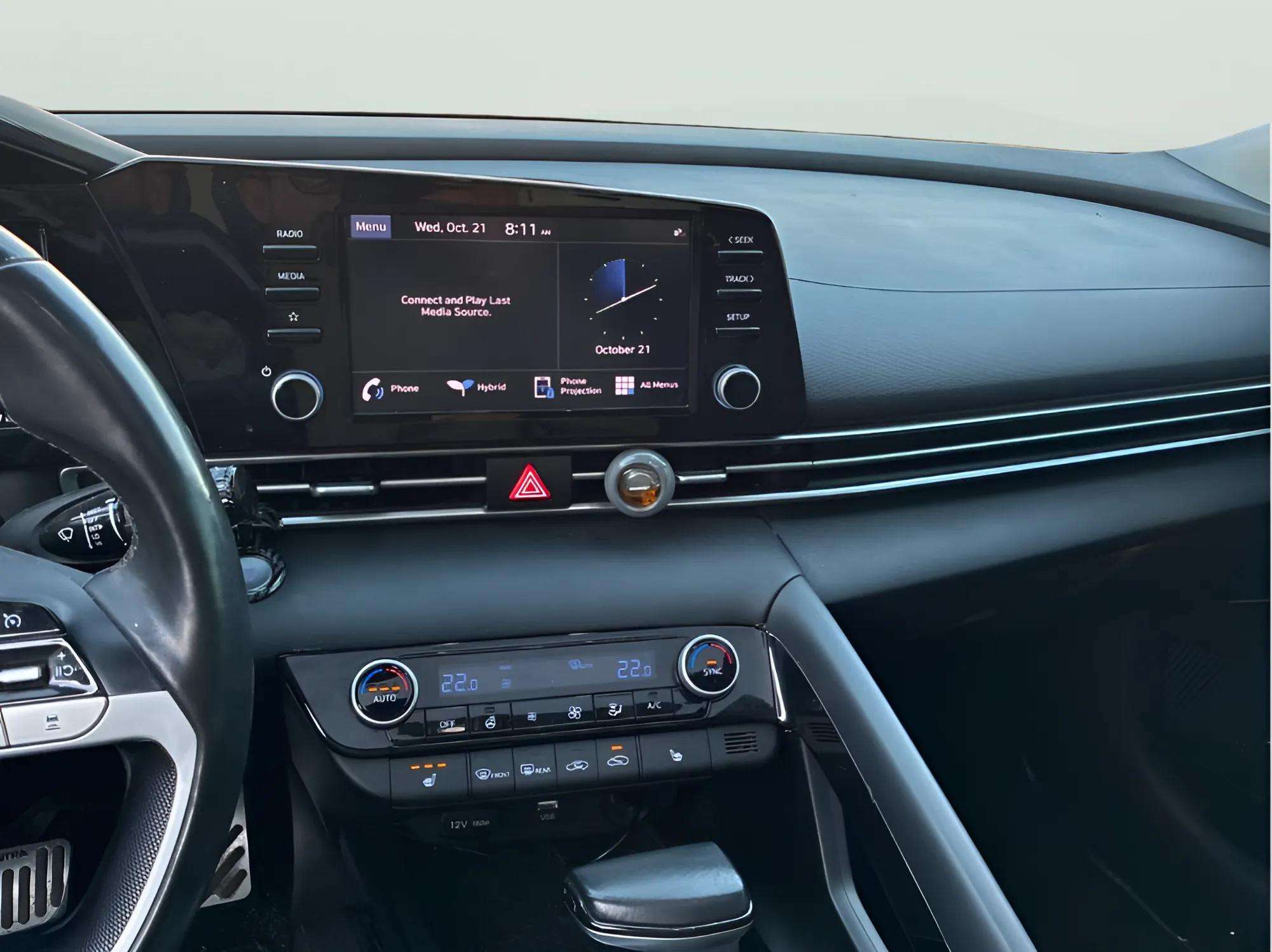 2022 Hyundai Elantra Hybrid Ultimate w Upgrades - Photo 13