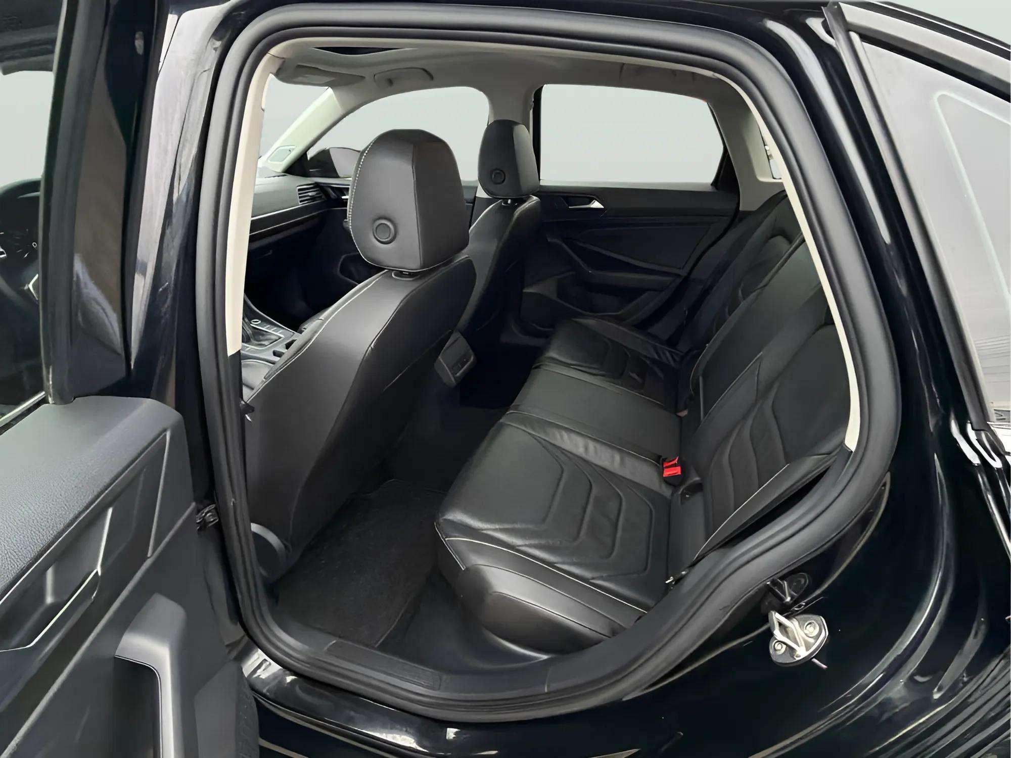 2022 Volkswagen Jetta Highline - Photo 15