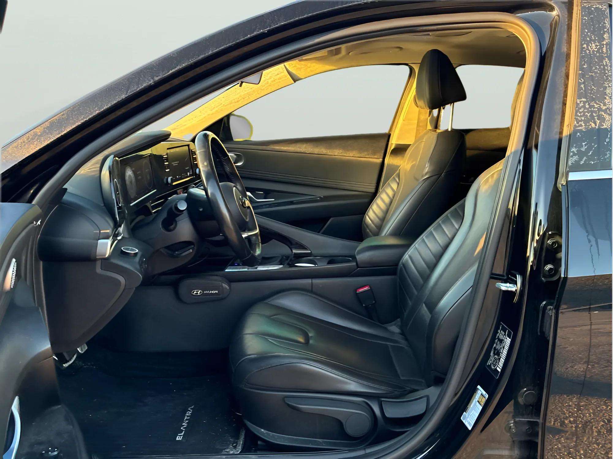 2022 Hyundai Elantra Hybrid Ultimate w Upgrades - Photo 16