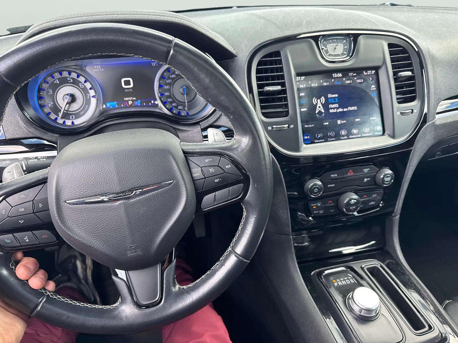 2018 Chrysler 300 S AWD - Photo 7