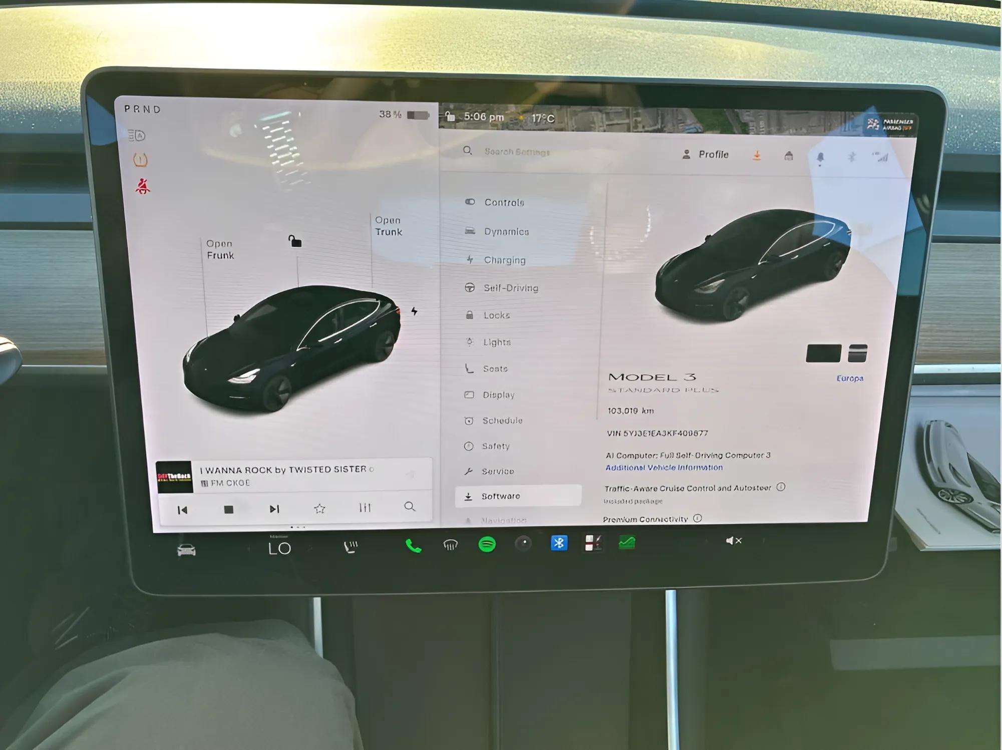 2019 Tesla Model 3 Standard Range Plus RWD - Photo 9