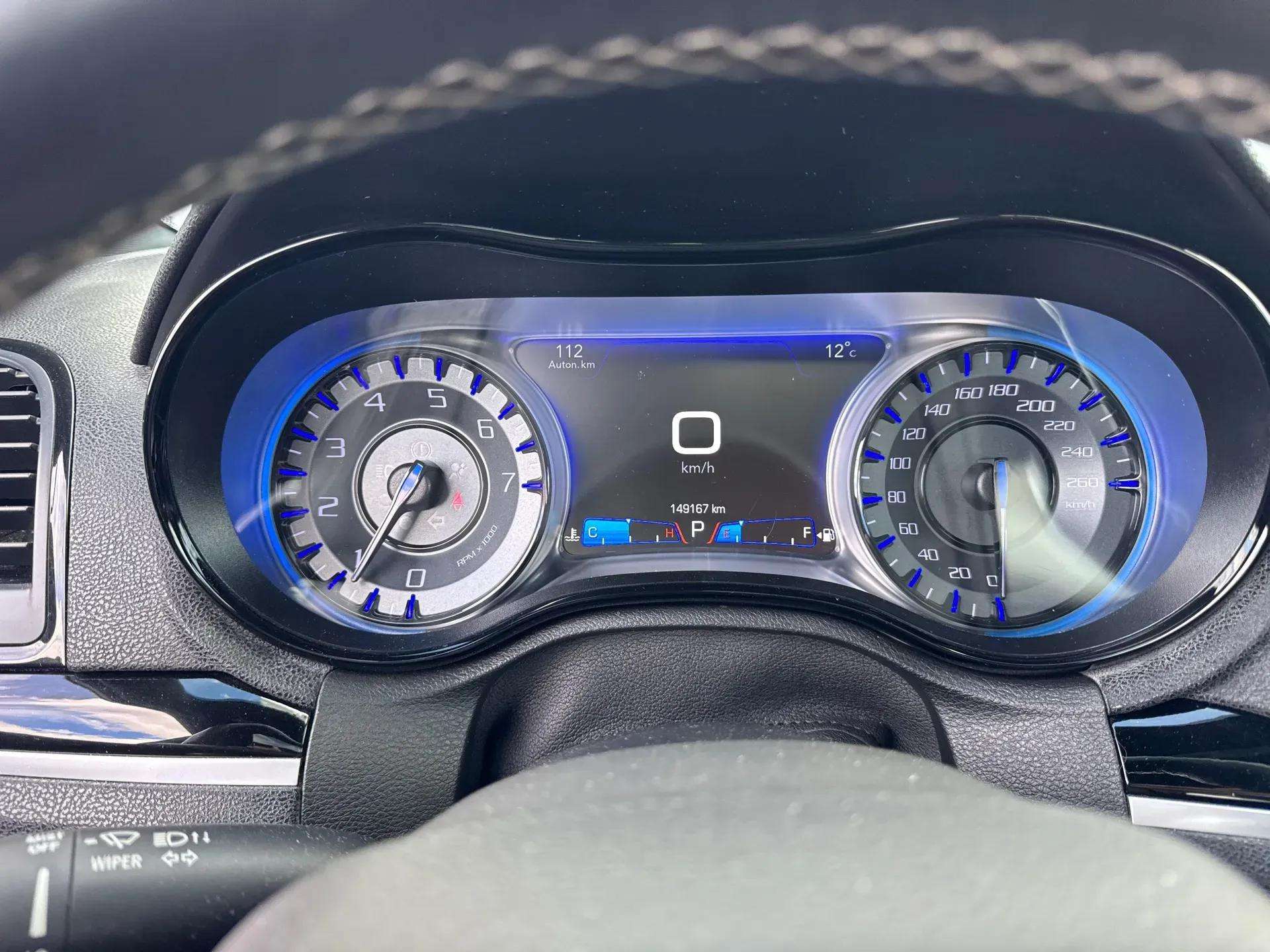 2018 Chrysler 300 S AWD - Photo 8